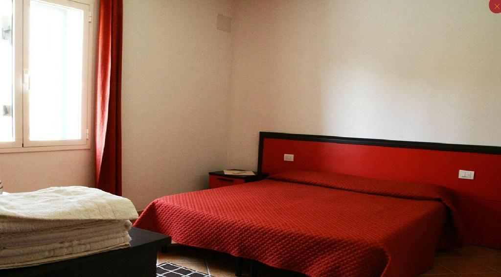 Gallo Spot Hotel San Teodoro  Phòng bức ảnh